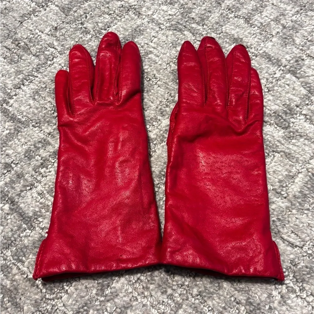 Vintage Fownes Women’s Red Leather Gloves - Size 6.5 (Small)